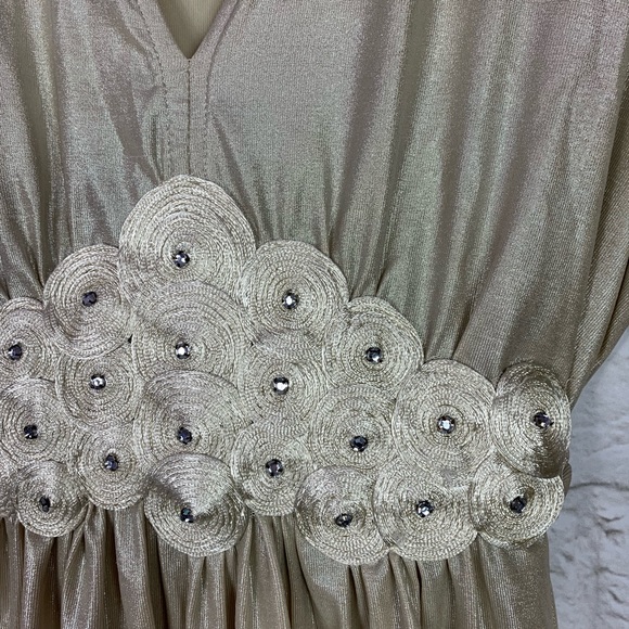 ECI New York Metallic Gold Rosette VNeck Blouse L - Picture 3 of 7